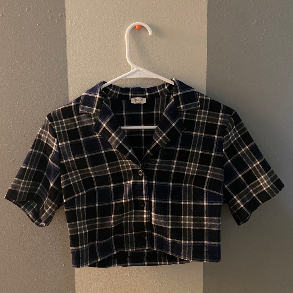 Brandy Melville buttondown cropped flannel!